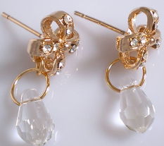 韩国饰品 剥去销售的外衣，发掘美发饰品的新价值